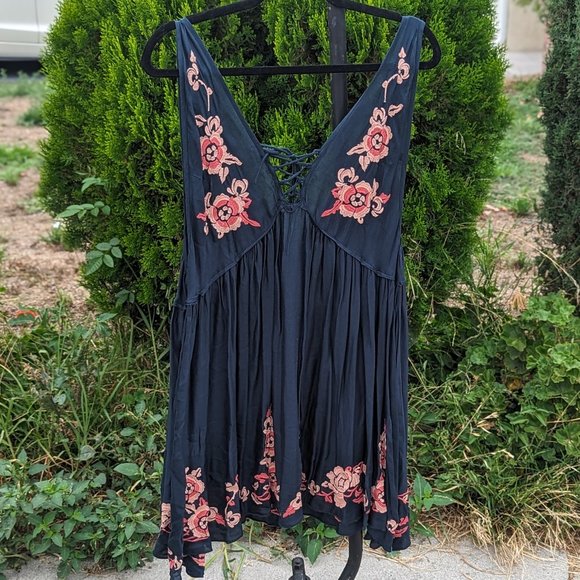 Free People Intimately Aida Navy Slip EUC sz LG - Picture 4 of 7